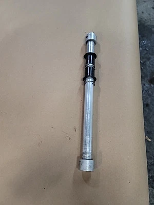 2005 Skidoo Mach Z 1000 Rear Suspension Rear Srm Upper Axle (Dr13) - Image 1 of 4