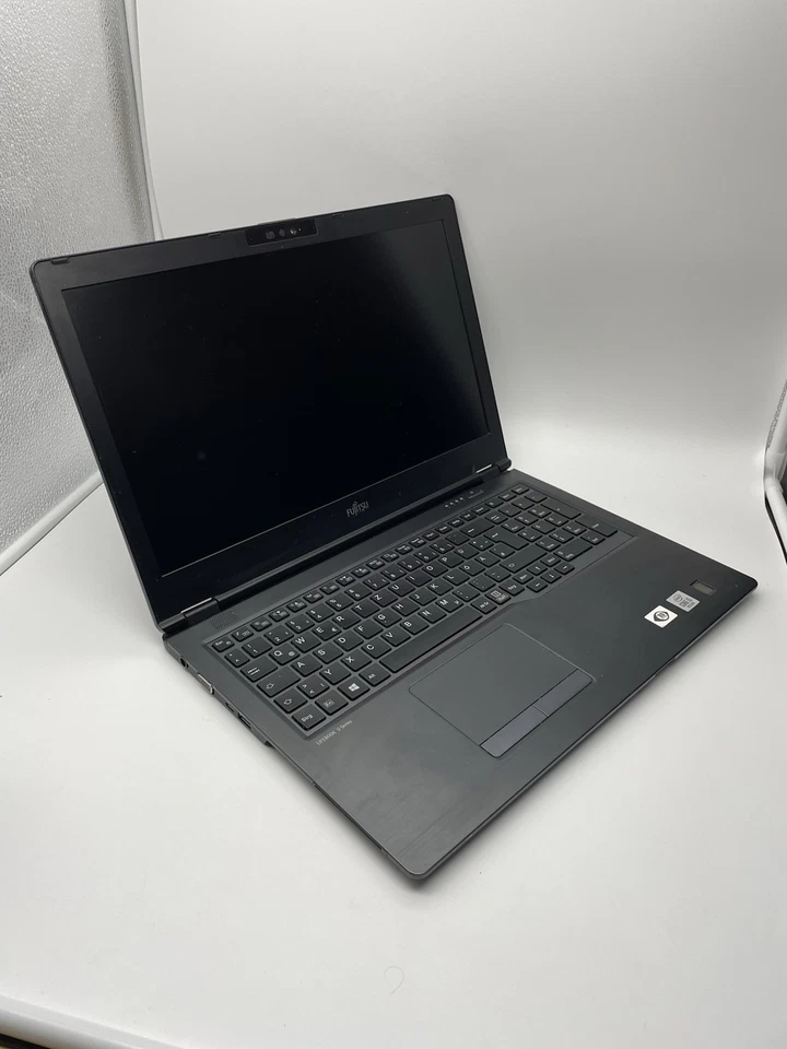 Fujitsu LifeBook U7510 i5-10210U 15.6'' 256GB 8GB RAM Win11 GRADE: GUT inkl. 19% - Bild 1 von 4