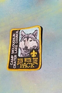 Boy Scout Camp McLoughlin Crater Lake Council Run with the Pack PARCHE Nuevo - Imagen 1 de 2