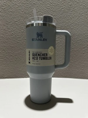 Vaso Stanley 40 oz hogar y mano magnolia *EDICIÓN LIMITADA* lámina de plata Foto 1 de 4