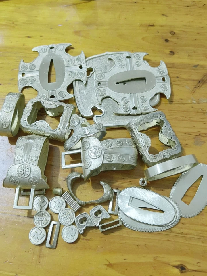 New Arrival Unique Family Crest Brass FittingFor Japanese Sword Tachi Fitting - Image 1 of 4