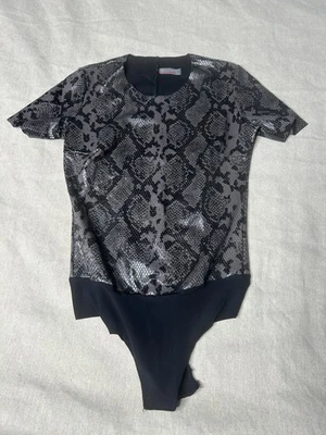 Body Commando Serpiente Estampado Animal Imitación Cuero Talla XS Usado B11 Foto 1 de 4