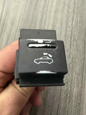 2003–2009 Audi A4 S4 Cabriolet Convertible Top Switch 8H0959727A OEM USED - Image 1 of 3