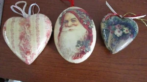 Set of 3 Old Fashioned Decoupage Type CHRISTMAS ORNAMENTS - Picture 1 of 4