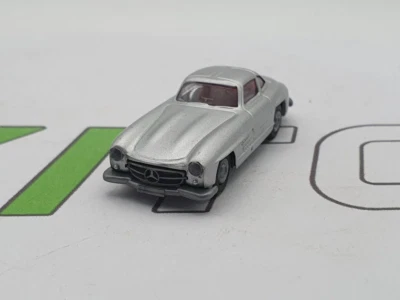 Mercedes 300 SL Pralinè 1/87 - Immagine 1 di 3