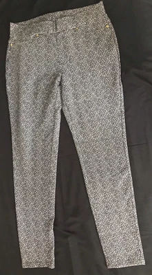 Michael Kors Slim Woman's Pants Black White Floral Skinny Pull-On Ankle Size M - Image 1 of 4