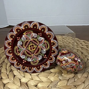 Huevo de Pascua vintage de madera pintado a mano en mini plato arte popular ucraniano Pysanka - Imagen 1 de 6