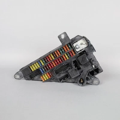 Caja de conexiones relé fusible trasero BMW 525i 528i 530i 535i M5 M6 61149138830 OEM usado Foto 1 de 4