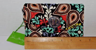 Cartera Vera Bradley Turn Lock con Muñequera Patrón Sierra Nueva con Etiquetas Foto 1 de 4