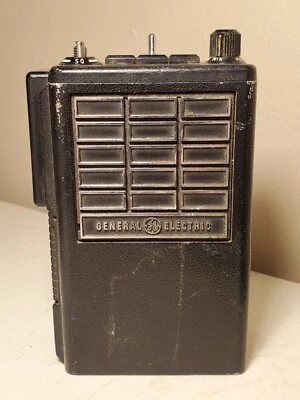 Vintage General Electric GE MPX Series Portable UHF Radio Walkie Talkie - Image 1 of 4