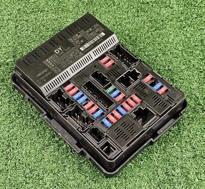 2014-2018 Infiniti QX60 Q50 Control Unit IPDM Fuse Relay Box OEM USED 284B73JV0D - Image 1 of 4