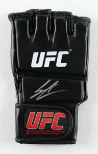 Donald "Cowboy" Cerrone Signed UFC Glove (PA) Undefeated 28-0-1 Pro Kickboxing  - Picture 1 of 5