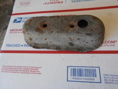 1970 Dodge Charger lateral marcador luz suporte de montagem frente esquerda - Imagem 1 de 2