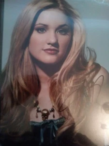 Atemberaubende A.J. Michalka handsigniertes 8x10 Autogrammfoto wCOA - Bild 1 von 2