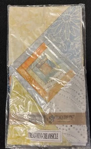 Tonga Treat Mini Batik - 40 pcs 5x5 - Creamsicle - TIMELESS TREASURES - Picture 1 of 1