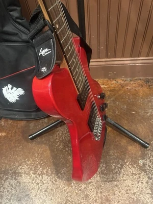 Lyons by Washburn L115 Mid 90’s - RED -  Electric Guitar - Image 1 of 4