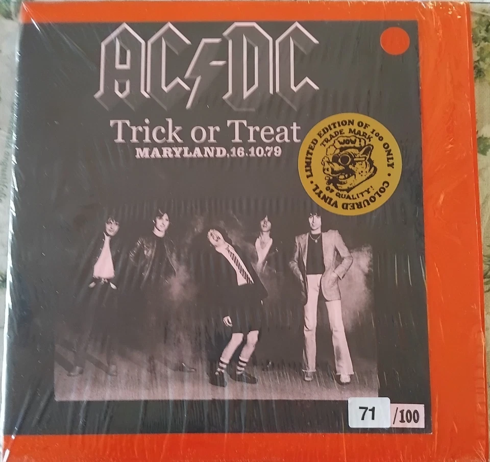 AC/DC. MEGA-RARE RED VINYL LP. - Immagine 1 di 3