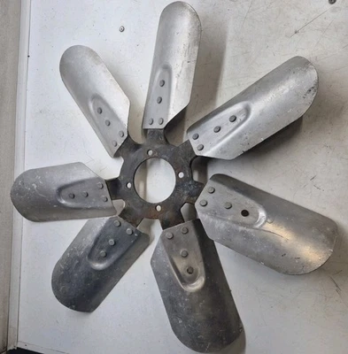 Ventilador de refrigeración Jeep CJ 7 aspas V8 CJ5 CJ7 CJ8 304 360 J10 Cherokee Wagoneer AMC  Foto 1 de 2