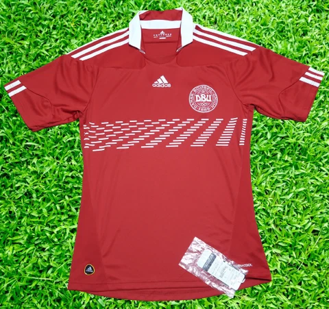 Denmark Soccer Jersey Football Shirt 100% Original S World Cup 2010 Home Cover