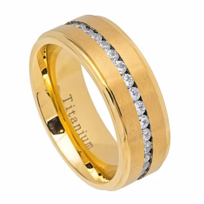 Anillo IP amarillo banda de titanio de 8 mm para hombre estilo eternidad circonita cúbica circonita cúbica circonita cúbica Foto 1 de 4
