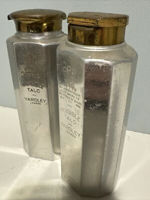 Par de botellas coctelera de lata plateada Yardley of London England de colección de talco invisible Foto 1 de 4