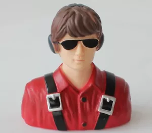 1/6 RC 50cc Modellflugzeug skalierte Pilotfigur - rot - L90 x B45 x H95 mm - Bild 1 von 4