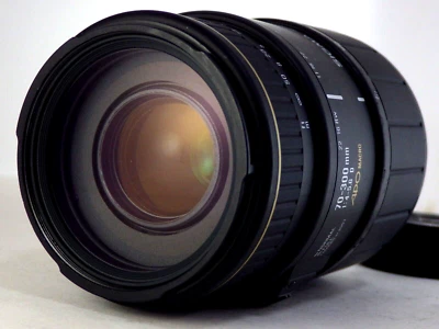 Sigma APO Macro 70-300mm f/4-5.6 D AF Zoom Lens Nikon F SLR Classic Camera JAPAN - Image 1 of 4