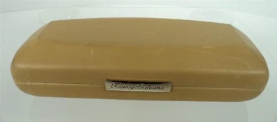 Estuche rígido con cubierta para gafas Tommy Bahama bronceado Foto 1 de 3