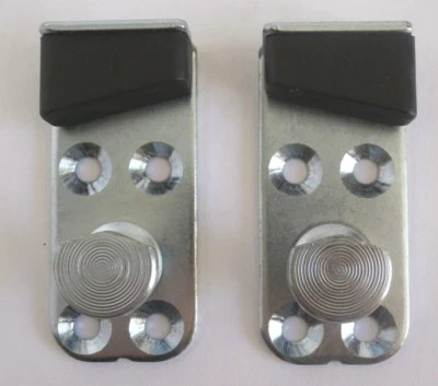 JUEGO DE PLACAS PUERTA CATCH STRIKER IZQUIERDA Y DERECHA VOLKSWAGEN T1 BUG SUPER BEETLE 1967-79 Foto 1 de 2