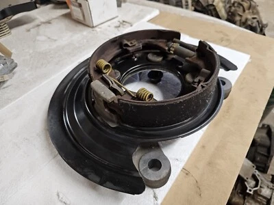 Ram 2500/3500 2019-2020 pinza de freno de eje trasero/placa de soporte de freno eléctrico Foto 1 de 4