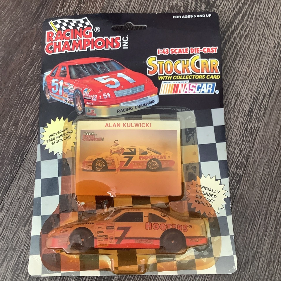 Racing Champions 1992 Alan Kulwicki Hooters 1/43 Foto 1 de 1