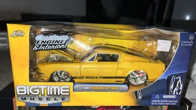 Jada Toys Bigtime escala 1:24 modelo de metal fundido a presión de un Shelby GT500 1967 amarillo Foto 1 de 4