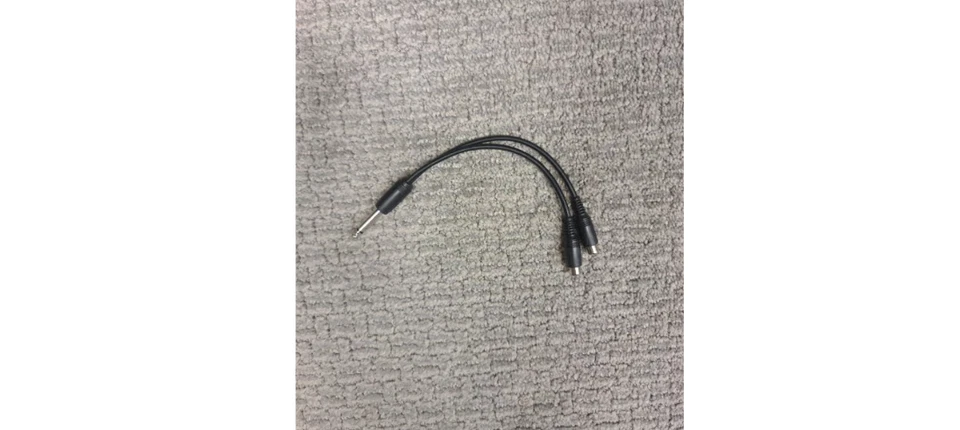 Radio Shack 9-inch Y Splitter cable - Mono 1/4 inch TRS jack to dual RCA female - Image 1 of 1