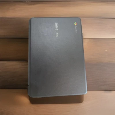 Samsung Chromebook 3 XE500C13 11.6 in. 2GB RAM 16GB SSD Intel Celeron N 2.48GHz - Image 1 of 3