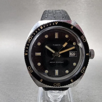 Timex Dive Watch Men 36mm Black Dial Silver Tone Date Round Runs Manual Wind VTG - Image 1 of 4
