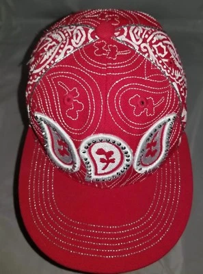 Gorra deportiva Leader roja con patrón de cachemira blanca brillante talla mediana Foto 1 de 4