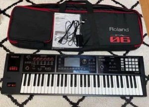 Roland FA-06 61-Tasten mit Adapter Digital Keyboard Synthesizer Test komplett - Bild 1 von 10