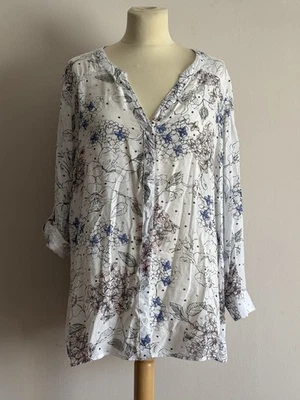 M&Co Size 22 Ivory White and Multicoloured Floral Blouse Top. Lace Trim - Image 1 of 4