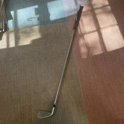 Cleveland Tour Action TA5 Single 7 Iron Factory ActionLite acero flexión regular Foto 1 de 4