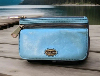 Cartera sin asas FOSSIL turquesa/verde azulado cuero de vaca explorador solapa nueva sin etiquetas nueva $60 Foto 1 de 4