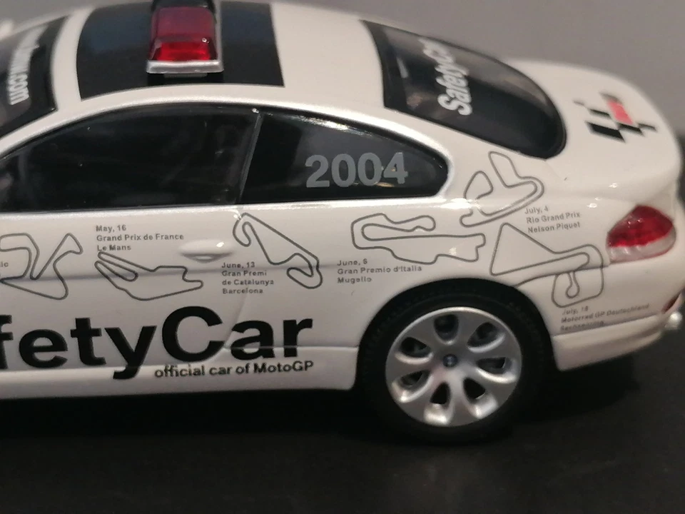 Minichamps 1/43 BMW 645i Coupé Safety Car MotoGP with Box Dealer Edition - Immagine 1 di 4