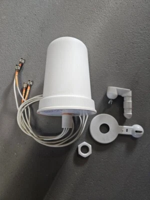 Cisco AIR-ANT2544V4M-R 4-Port Dual-Band Omni Antenna incl. Wallmounts siehe Foto - Image 1 of 4