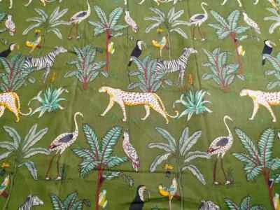Telas de costura de tela de algodón impresas a mano de animal verde indio de 25 yardas Foto 1 de 4