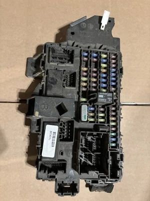 2011/12 FORD F350 FUSE BOX RELAY MODULE BC3T-14B476-DK OEM - Image 1 of 4