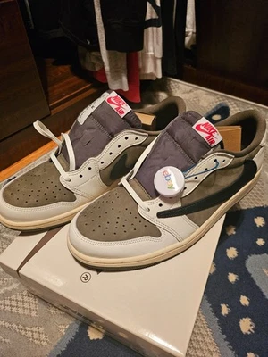 Size 11.5 - Travis Scott x Air Jordan 1 OG SP Low Medium Olive - Authenticated  - Image 1 of 4