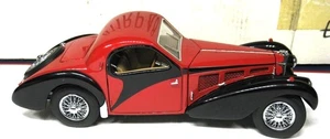1936 Bugatti Type 57 SC Black Red in 1:24 scale by Franklin Mint - Picture 1 of 2