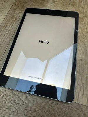 Apple iPad Mini 2 2nd Gen 7.9 Inch 16GB Wi-Fi - Space Grey Tablet Cracked Screen - Image 1 of 4