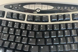 Microsoft Wireless Comfort Keyboard 4000 1045 Ergonomic Transmitter - Tested - Picture 1 of 5