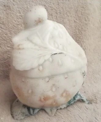 ANCIENNE BONBONNIERE FRAISE AVEC ESCARGOT EN OPALINE DE FOIRE PORTIEUX - Photo 1/4