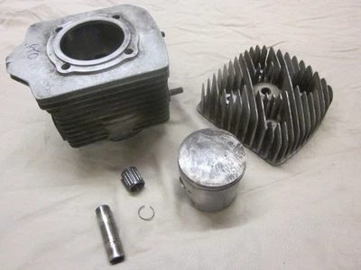 John Deere M68595 PTO Cylinder & Piston & Head LH Sportfire Kawasaki TA440B-C202 - Image 1 of 4
